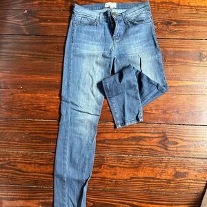 Current Elliot the stiletto